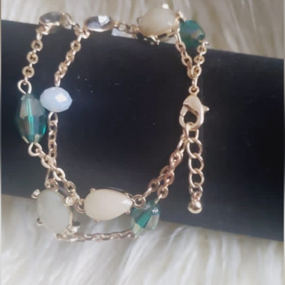 Vintage Multi-Color Jade Gold Tone Oval Link Bracelet.🌴